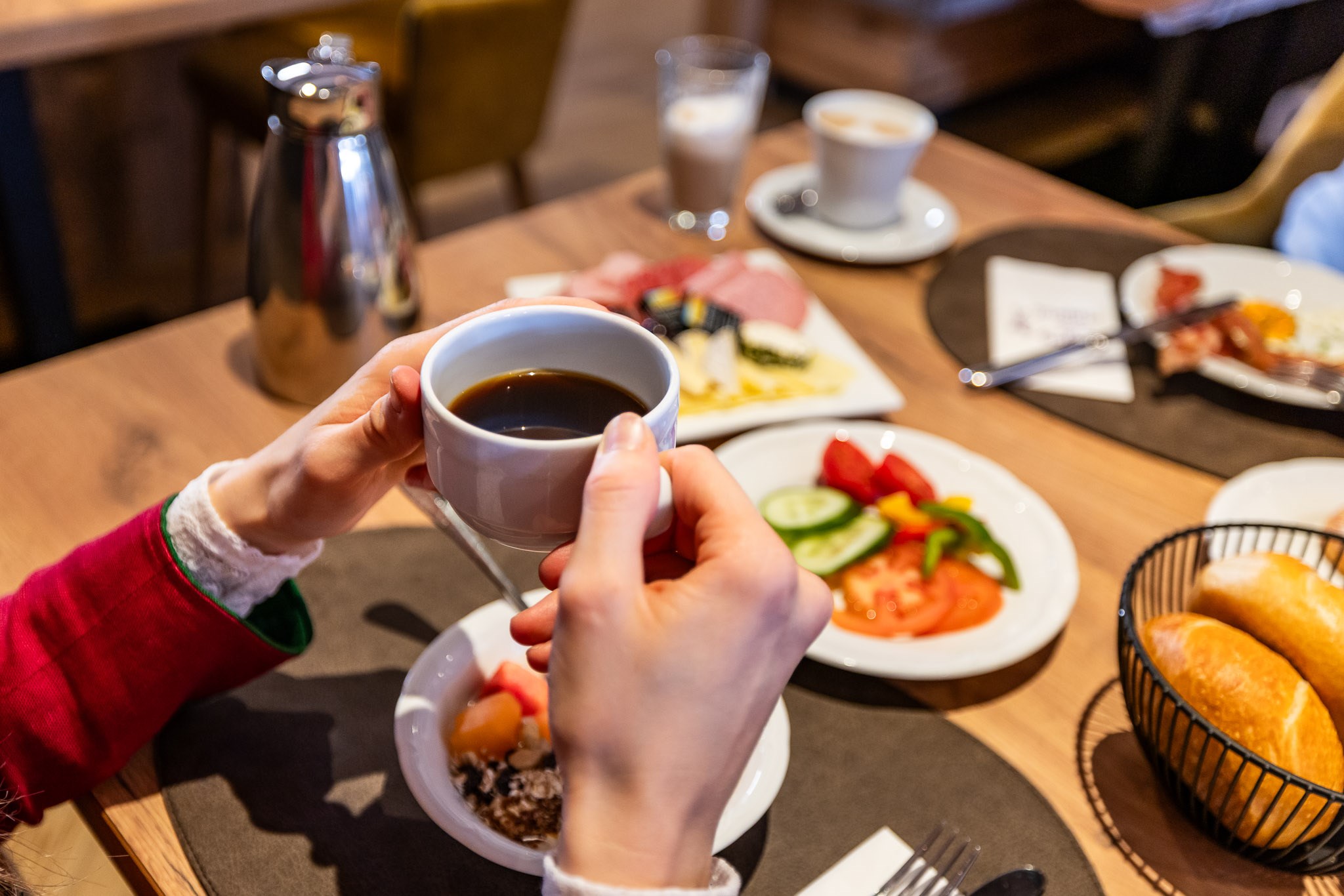 Skihotel: Frühstückstisch - Hotel Alpenrose Zauchensee - Kulinarik | Restaurant