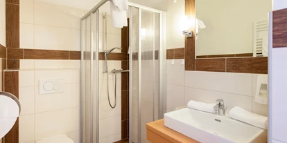 Hotels an der Piste - barrierefrei - Bichl (Matrei in Osttirol) - Bad im Haus Figol - SCOL Sporthotel Großglockner