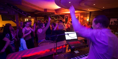 Hotels an der Piste - barrierefrei - Bichl (Matrei in Osttirol) - Livemusik im Stadl - SCOL Sporthotel Großglockner