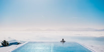 Hotels an der Piste - Skiverleih - Im Unendlichpool über den Wolken schwimmen - Mountain Resort Feuerberg