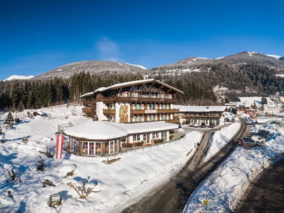 Hotels an der Piste - PLZ 6373 (Österreich) - Das ****Hotel Hubertus - Außenansicht - Hotel Hubertus
