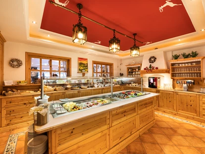 Hotels an der Piste - PLZ 6373 (Österreich) - Frühstücksbuffet - Hotel Hubertus
