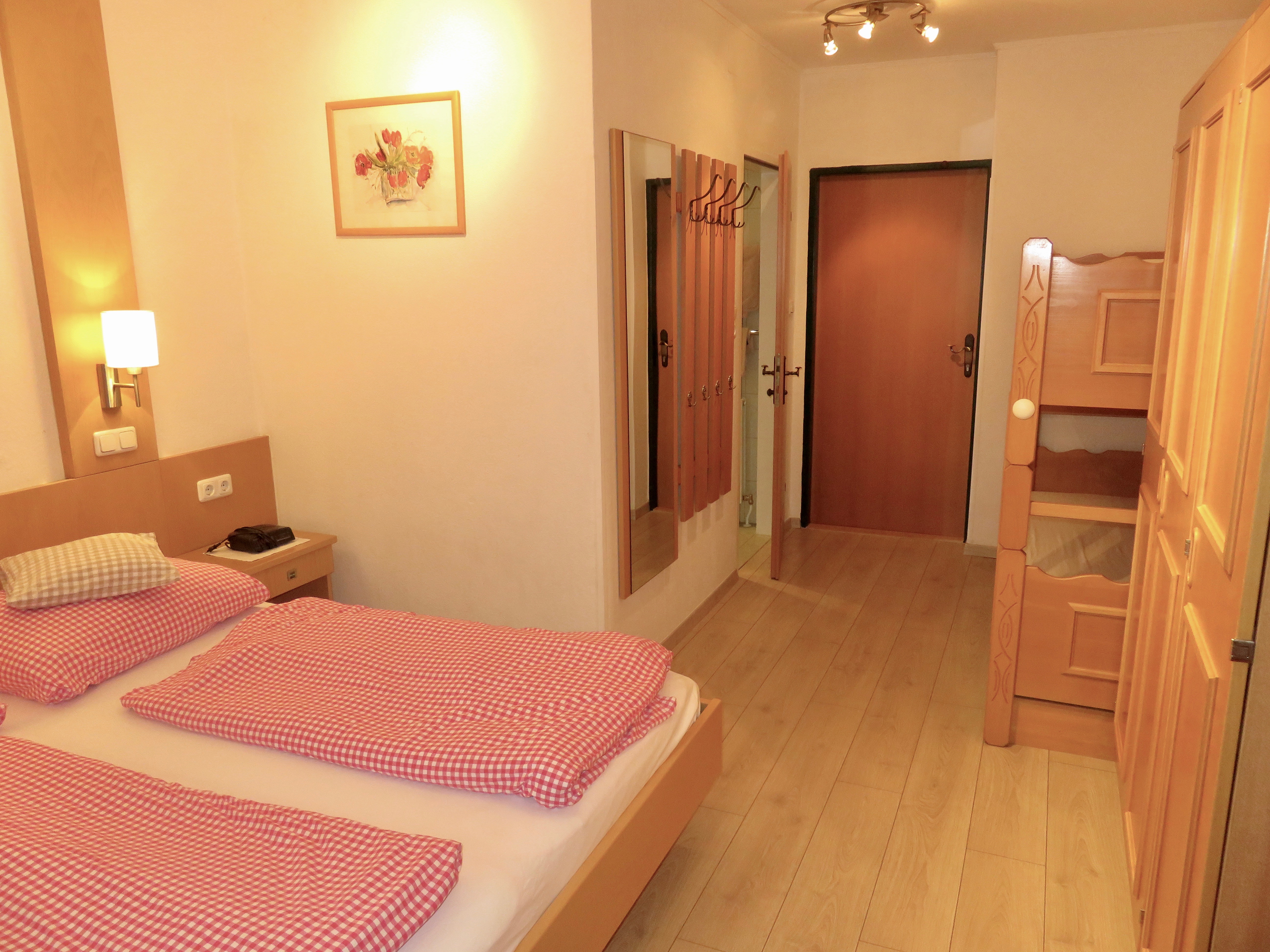 Berghof Sturmgut Zimmerkategorien Mehrbettzimmer Alpenrose