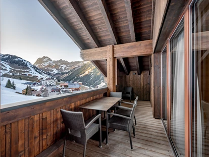 Hotels an der Piste - Mellau - Ausblick - AlpenParks Hotel & Apartment Arlberg