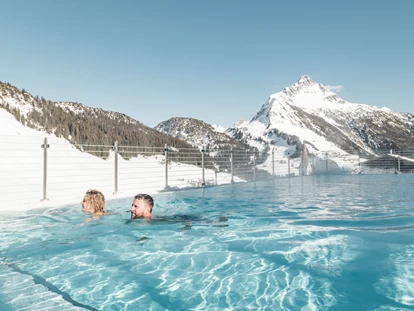 Hotels an der Piste - Mellau - Pool - AlpenParks Hotel & Apartment Arlberg