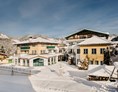 Skihotel: Hotel Außenansicht - Alpina Wagrain**** 