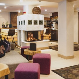 Skihotel: Lobby mit Bar - ALL INCLUSIVE Hotel DIE SONNE