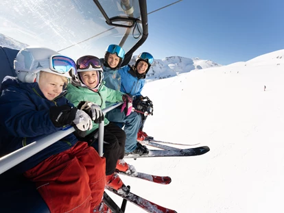 Hotels an der Piste - PLZ 6373 (Österreich) - ALL INCLUSIVE Hotel DIE SONNE****s