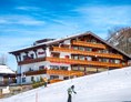 Skihotel: Ansicht Hotel Südseite zum Ideallift hin - Almhof Rupp - das Genießerhotel