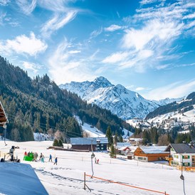 Skihotel: Aussicht von unserer südseitigen Terrasse im Winter - Almhof Rupp - das Genießerhotel