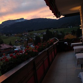 Skihotel: Blick von unserer Terrasse auf den Hohen Ifen - Almhof Rupp - das Genießerhotel