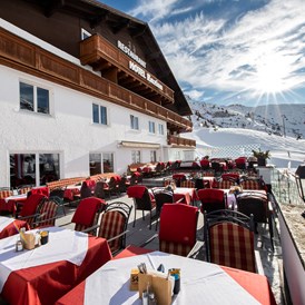 Skihotel: Sonnenterrasse - Hotel Enzian