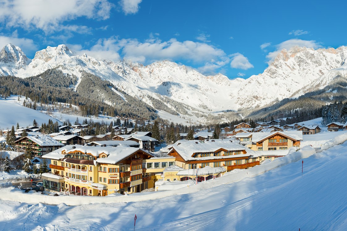 Skihotel: Aussenansicht Winter - Hotel Urslauerhof