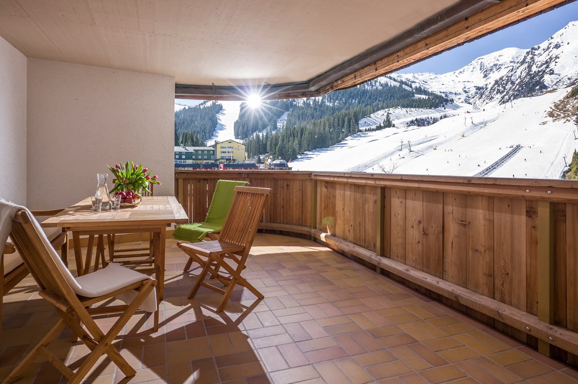Skihotel: Pistenblick | Familiensuite Kohlstatt - ****Hotel Almhof