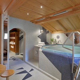 Skihotel: Whirlpool - ****Hotel Almhof