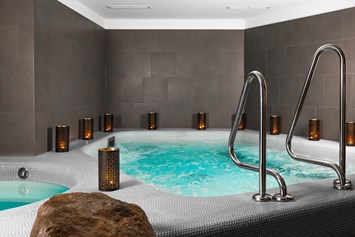 Skihotel: Sauna-Whrilpool 38 ° C, Kaltwassertauchbecken - The RESI Apartments "mit Mehrwert"