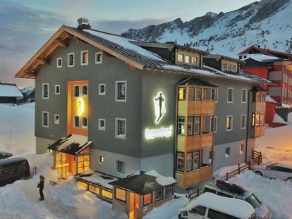 Hotels an der Piste - Skiverleih - Aparthotel Bernhof