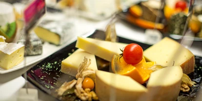 Hotels an der Piste - Sauna - Kappl (Kappl) - Käsebuffet - Romantik & Spa Alpen-Herz
