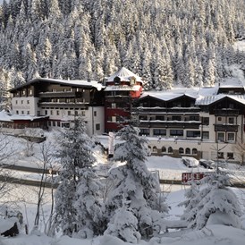 Skihotel: Weil der Alltag im Tal bleibt....
Vom Hotel ins Schigebiet Kitzbühel! - Ferienhotel Pass Thurn