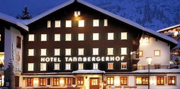 Hotels an der Piste - Hotel-Schwerpunkt: Skifahren & Party - 4*S Hotel Tannbergerhof in Lech am Arlberg - Hotel Tannbergerhof