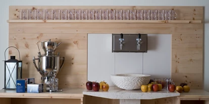 Hotels an der Piste - Skiverleih - Hotel Nassfeld Trinkbrunnen, Saft- & Teebar - Hotel Nassfeld