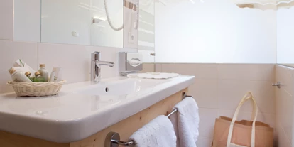 Hotels an der Piste - Skiverleih - Hotel Nassfeld Zimmer Enzian - Hotel Nassfeld