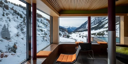 Hotels an der Piste - PLZ 6881 (Österreich) - Ruheraum mit Panoramablick - Hubertushof Wohlfühlhotel