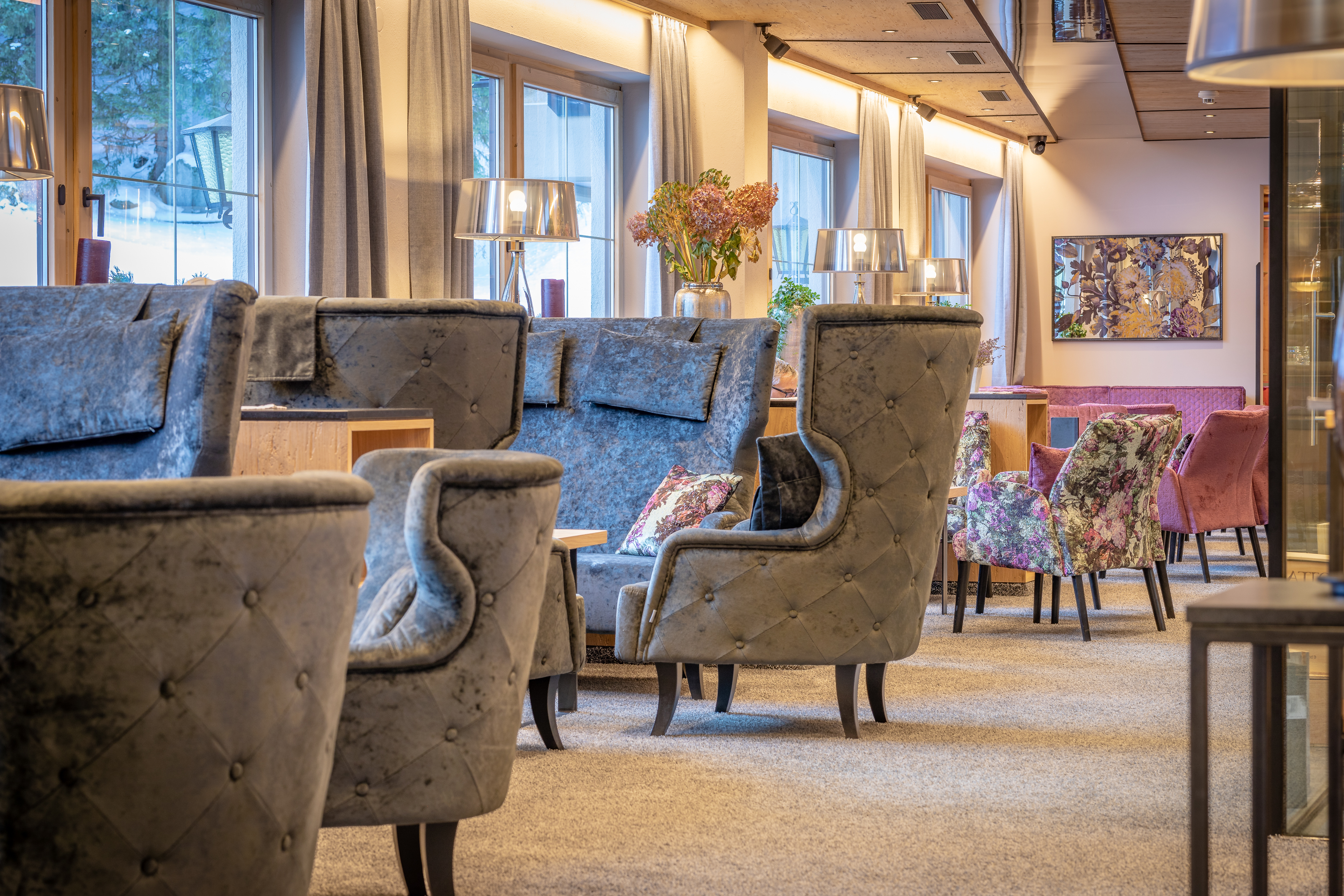 Hotels an der Piste - Verpflegung: Halbpension - Lounge - VALARA Alpine Art Hotel