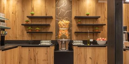 Hotels an der Piste - Skiraum: vorhanden - Rohrberg (Rohrberg) - Saftbar beim Frühstück - VALARA Alpine Art Hotel