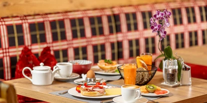 Hotels an der Piste - Skiraum: vorhanden - Rohrberg (Rohrberg) - Frühstückstisch - VALARA Alpine Art Hotel