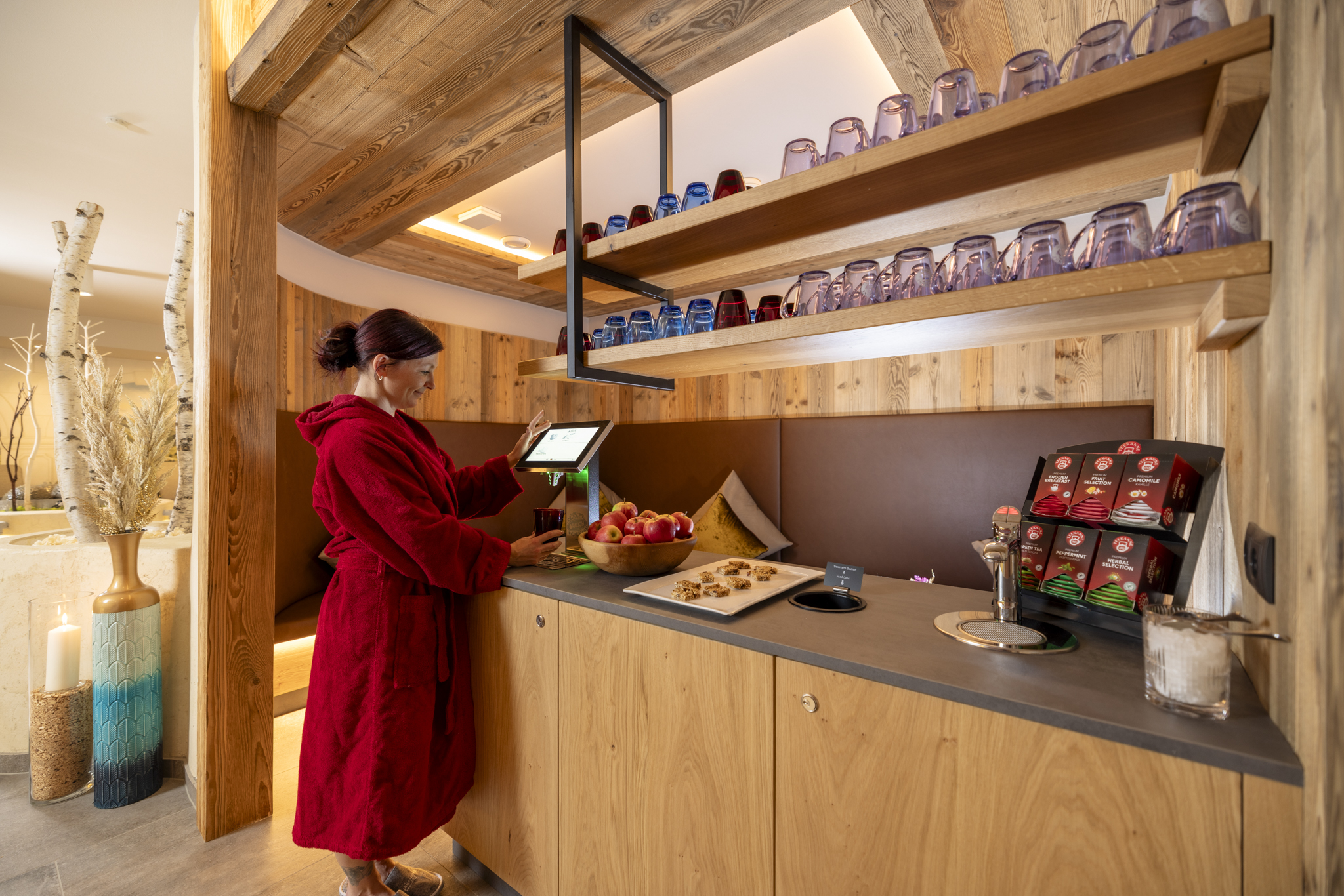 Skihotel: Tee- & Snackbar im Wellnessbereich - VALARA Alpine Art Hotel