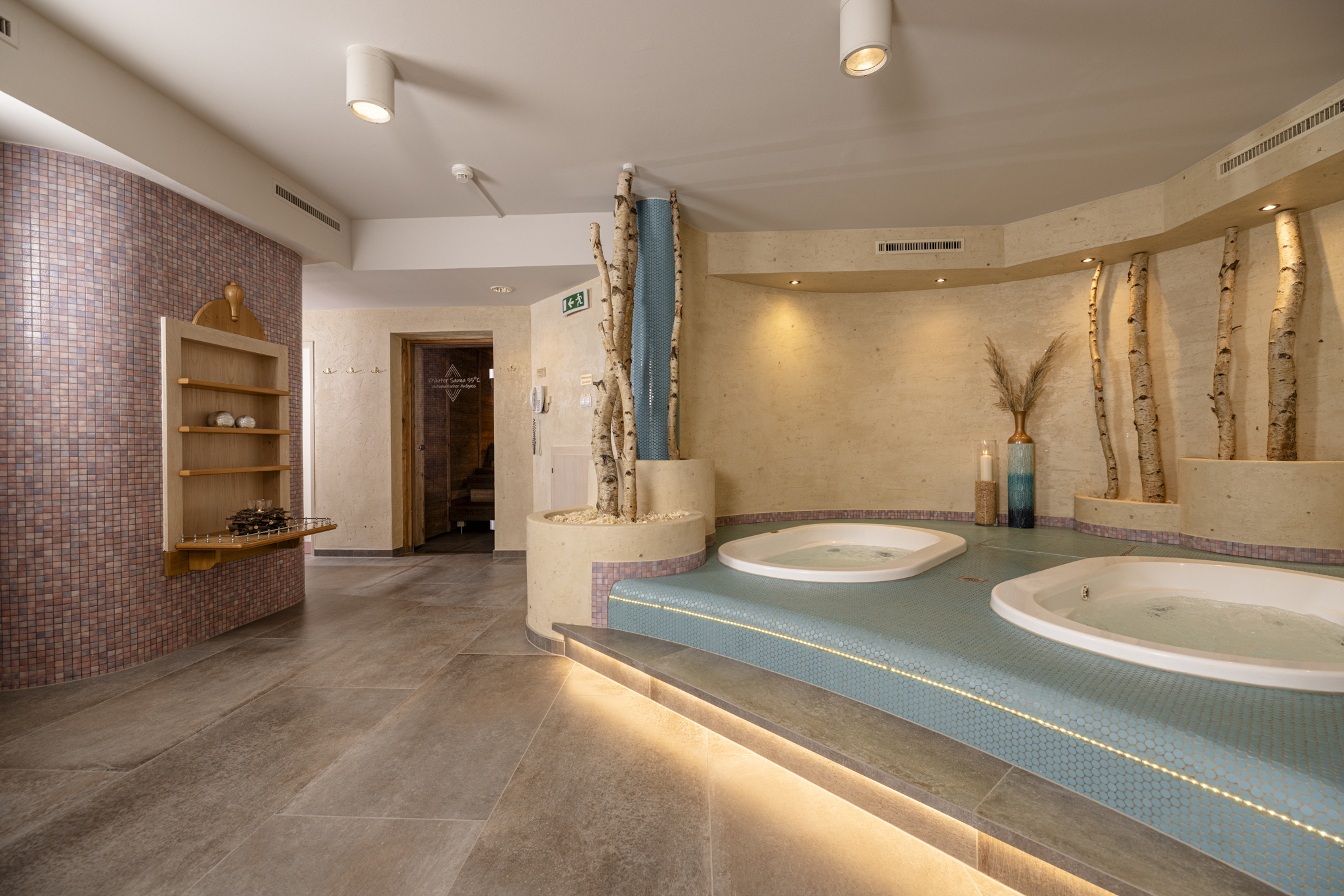 Skihotel: Wellnessbereich - VALARA Alpine Art Hotel