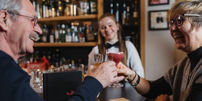 Hotels an der Piste - Skiraum: vorhanden - Rohrberg (Rohrberg) - Cocktail an der Hotelbar - VALARA Alpine Art Hotel