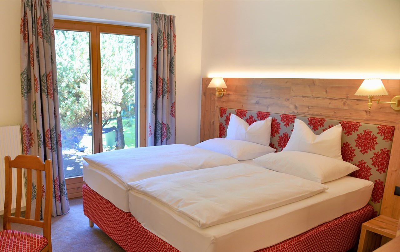 HOTEL DR. OTTO MURR  Zimmerkategorien Doppelzimmer STANDARD 