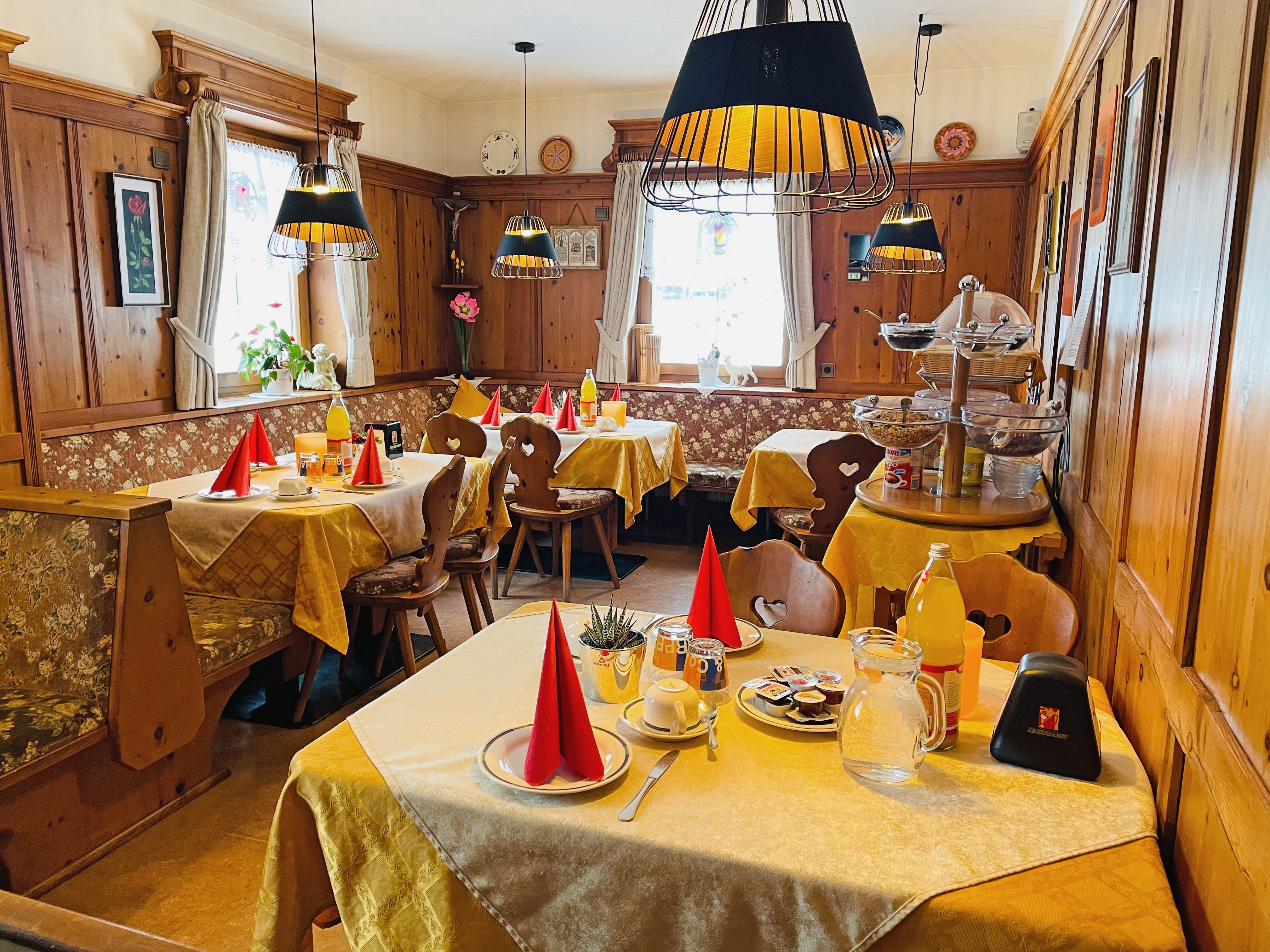 Skihotel: Ferienwohnungen Garni Untermoarhof - Kulinarik | Restaurant
