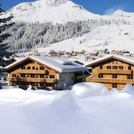 Skihotel: Fassade Winter - Hotel Gotthard