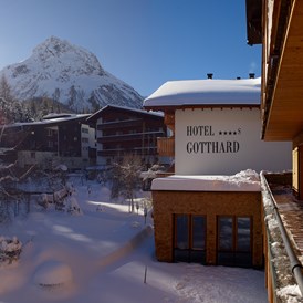Skihotel: Blick auf die Berge - Hotel Gotthard