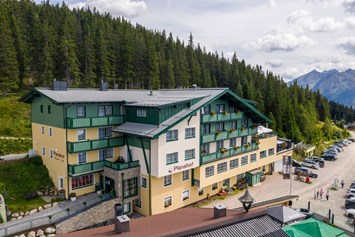 Skihotel: Der Planaihof im Sommer - Hotel Planaihof