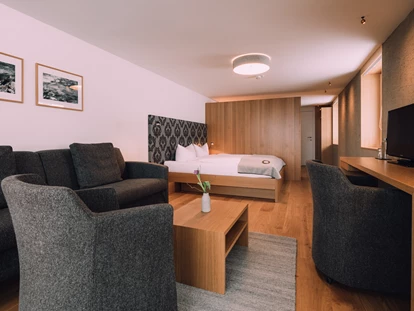 Hotels an der Piste - Mellau - Familienzimmer Komfort - Das Naturhotel Chesa Valisa****s