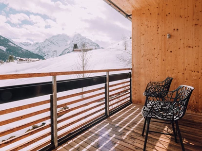 Hotels an der Piste - Mellau - Winter Ausblick - Das Naturhotel Chesa Valisa****s