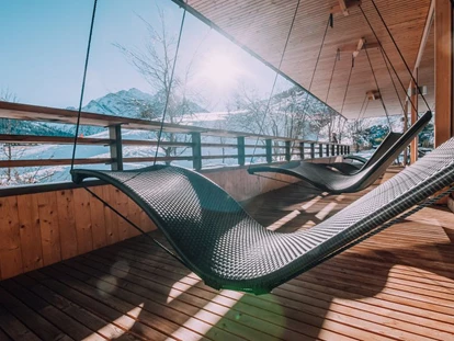 Hotels an der Piste - Mellau - Schwebeliegen mit Sonne - Das Naturhotel Chesa Valisa****s
