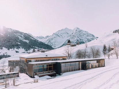 Hotels an der Piste - Mellau - Haus Chesa mit Bergblick - Das Naturhotel Chesa Valisa****s