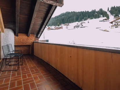 Hotels an der Piste - Mellau - Balkon - Das Naturhotel Chesa Valisa****s