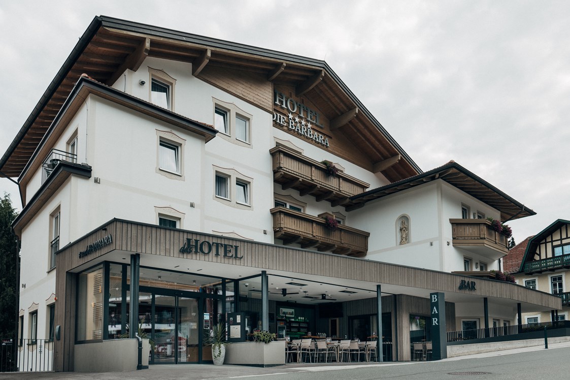 Skihotel: Hotel Aussenansicht - B&B Hotel Die Barbara