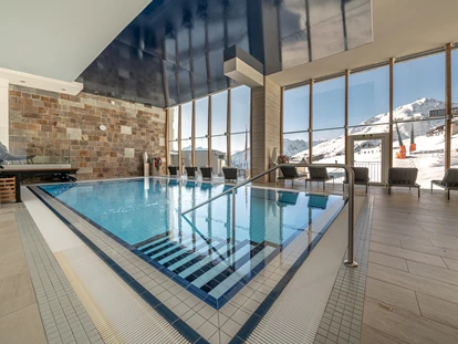 Hotels an der Piste - PLZ 6531 (Österreich) - Pool - Skihotel Edelweiss Hochsölden