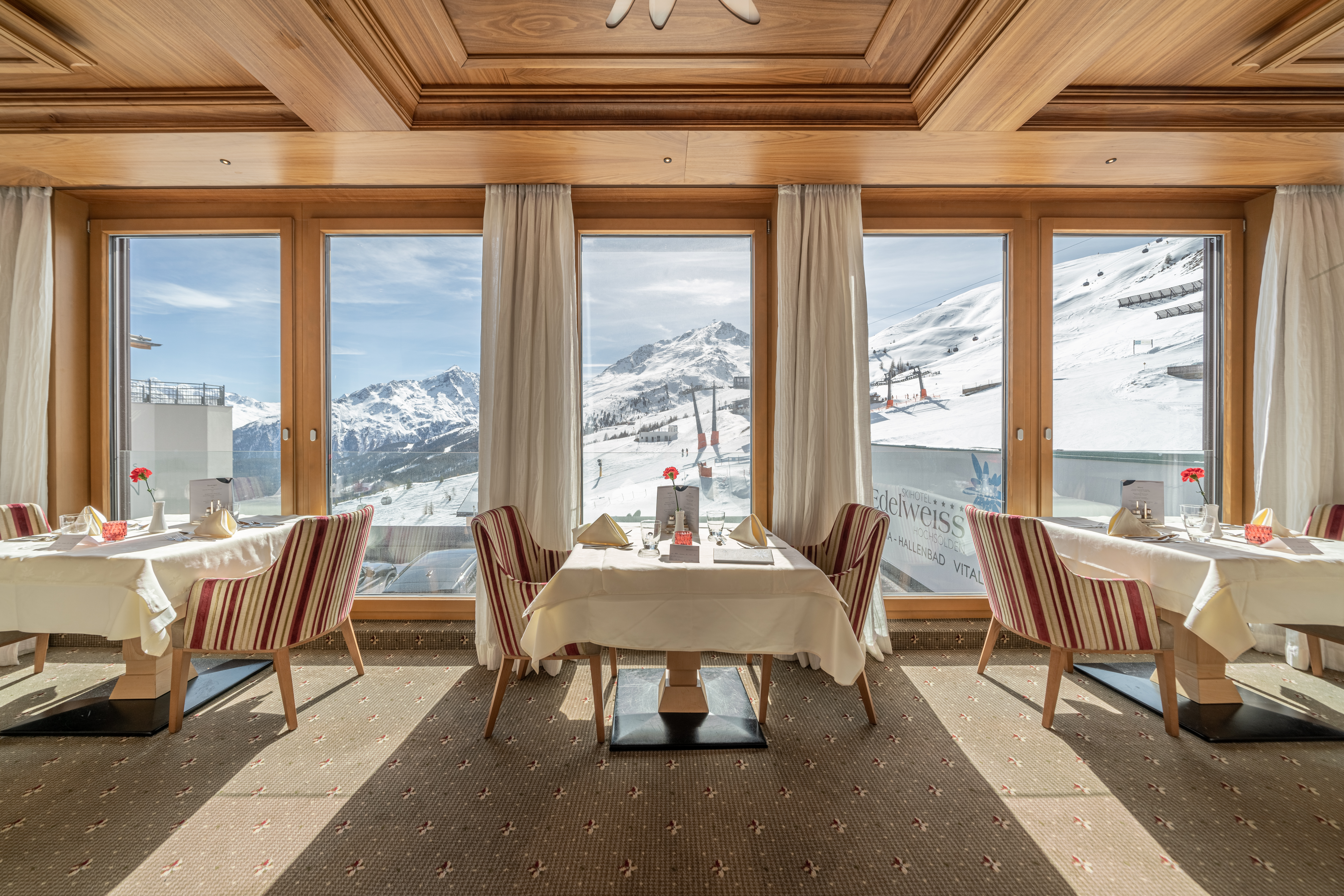 Skihotel: Aussicht - Skihotel Edelweiss Hochsölden