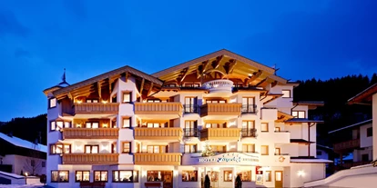 Hotels an der Piste - Hotel-Schwerpunkt: Skifahren & Familie - Uderns - Hotelansicht - Hotel Jägerhof