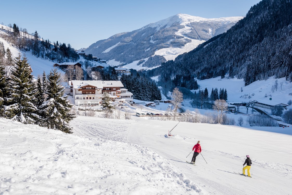 Skihotel: Unser Hotel direkt an der Piste - Hotel Marten