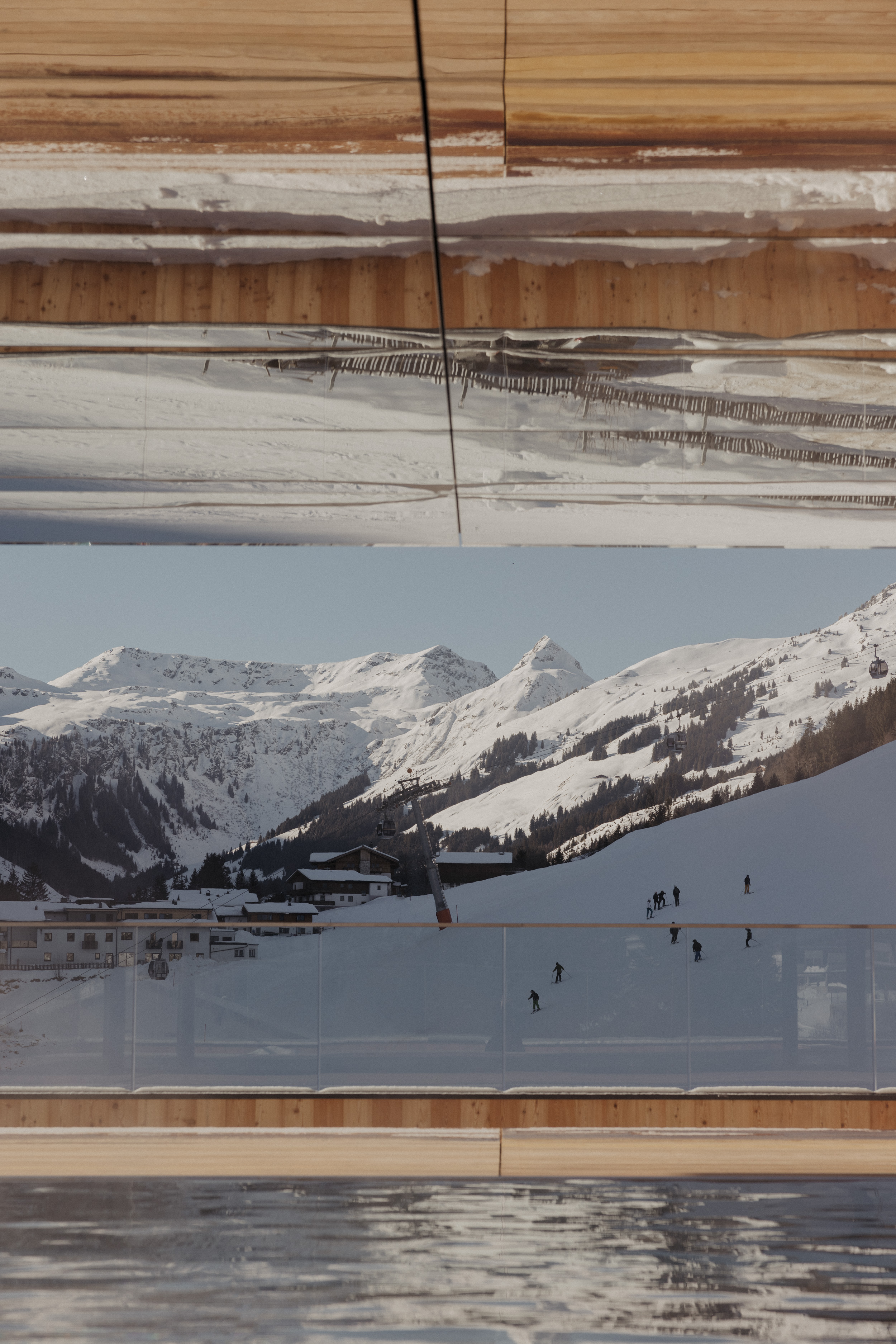 Skihotel: Ausblick Panoramapool - Hotel Marten