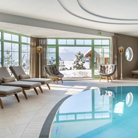 Skihotel: Pool und Schwimmbad im Hotel direkt an der Piste - Hotel Sonnenhof 